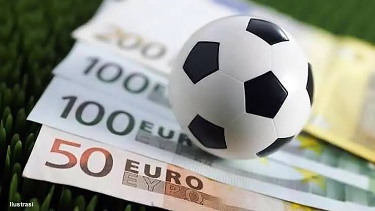 Risiko Judi Bola Online Memahami Dampak dan Cara Menjaga Keamanan